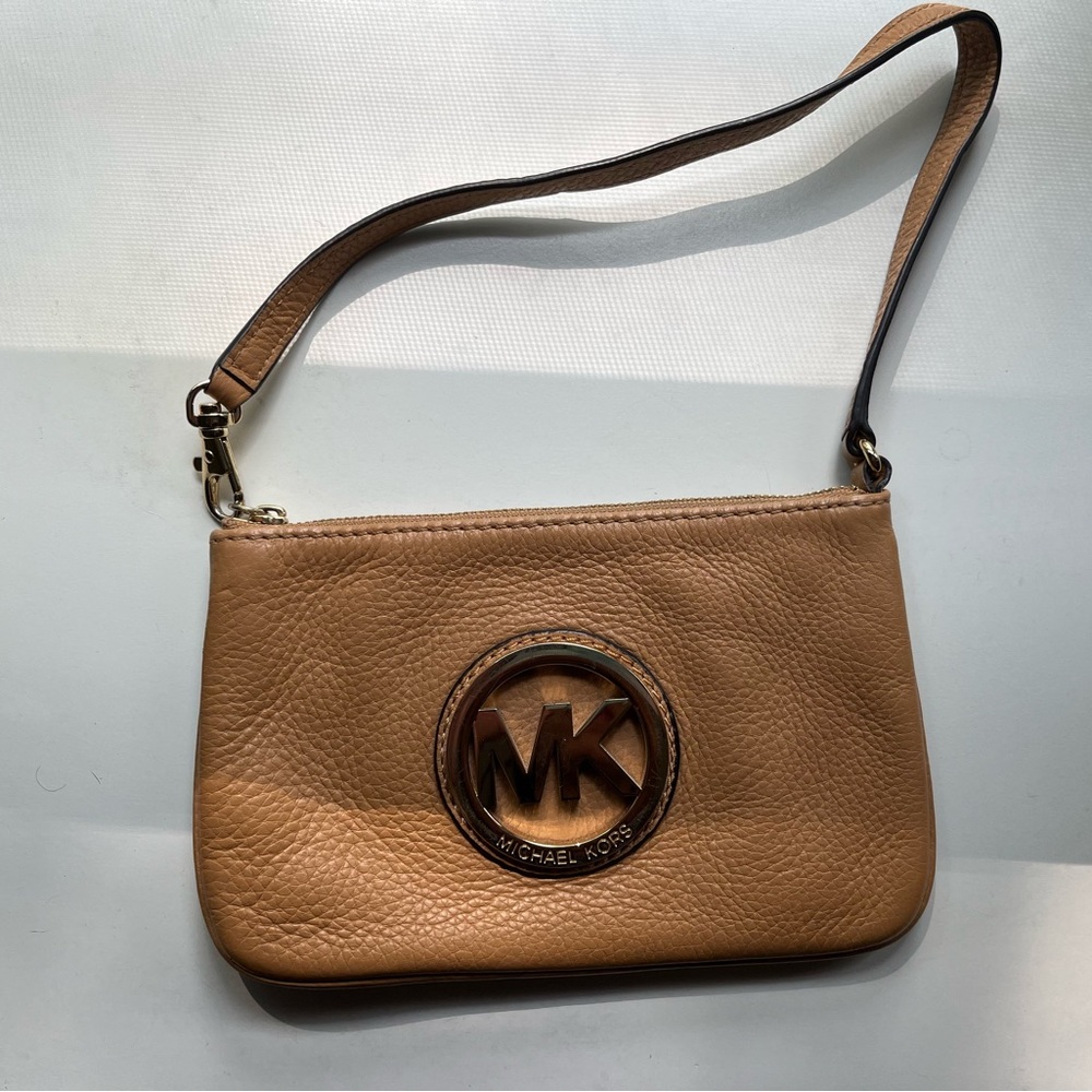 Michael Kors leather wristlet